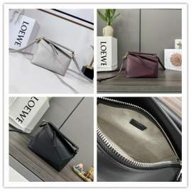 Picture of Loewe Handbags _SKUfw241228591fw